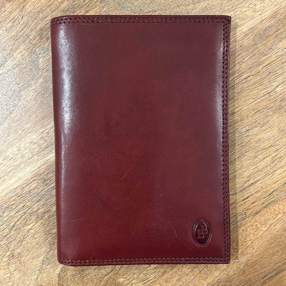BRAND NEW: Wallet/Card Case